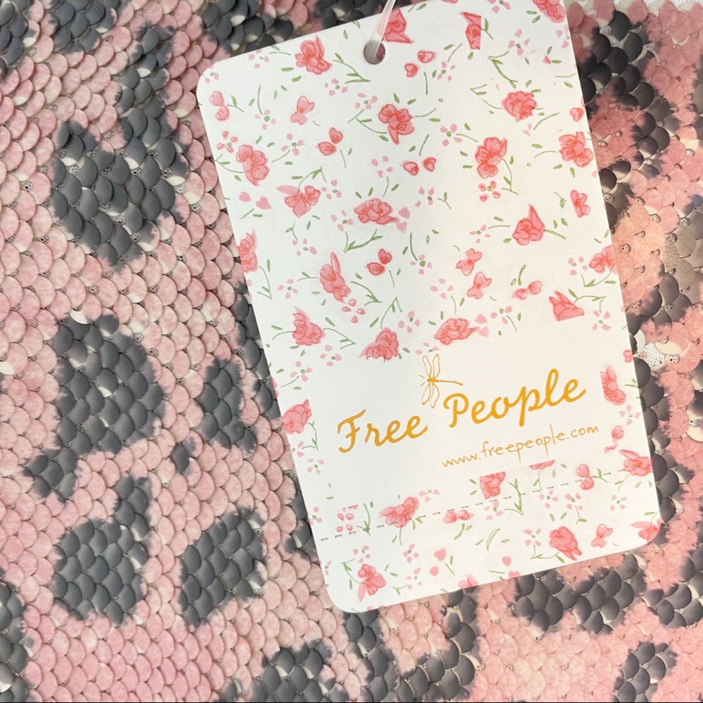 NWT FREE PEOPLE Cheetah print sequin mini skirt - Picture 9 of 14